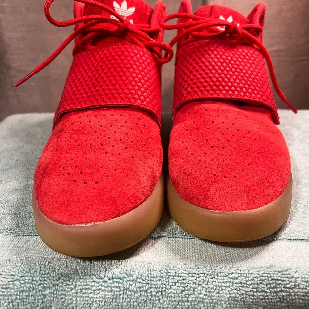 Adidas RED SUADE Tubulars Invader Strap with gum/translucent bottom Size 8.5